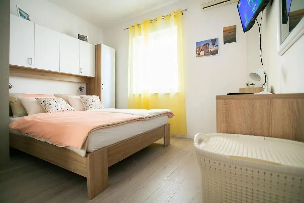 Apartment David, 2Mins From Town Centre Croatia