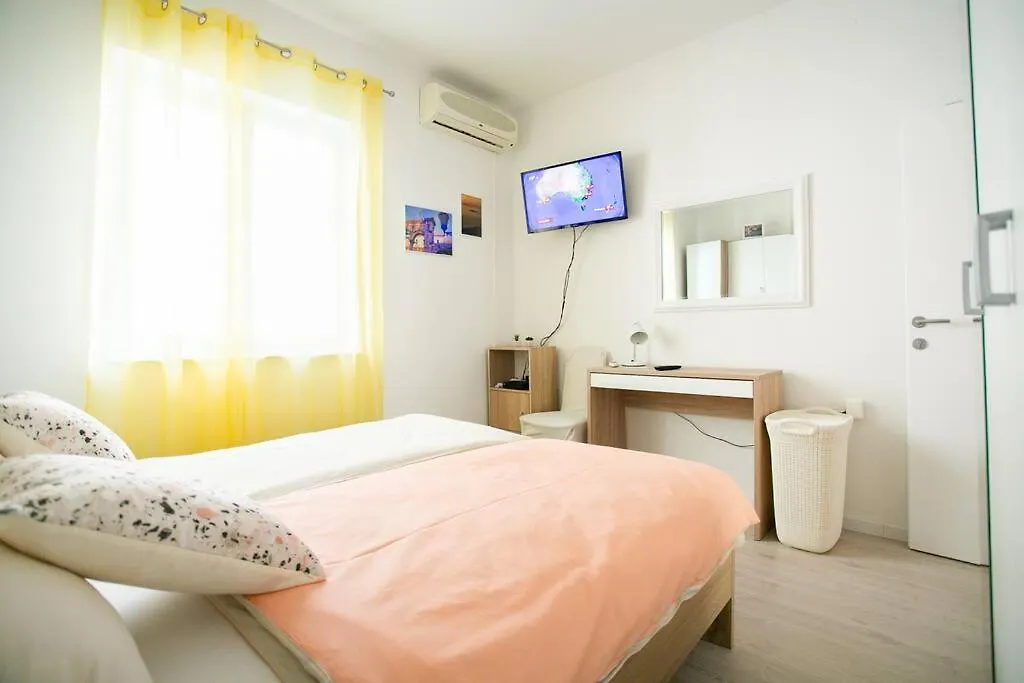 Apartment David, 2Mins From Town Centre Croatia